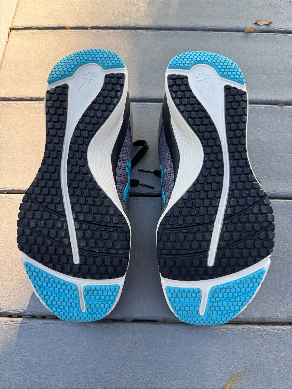 KURU Quantum Sneakers in Urban Concrete, White & Topaz Blue - Picture 8 of 9